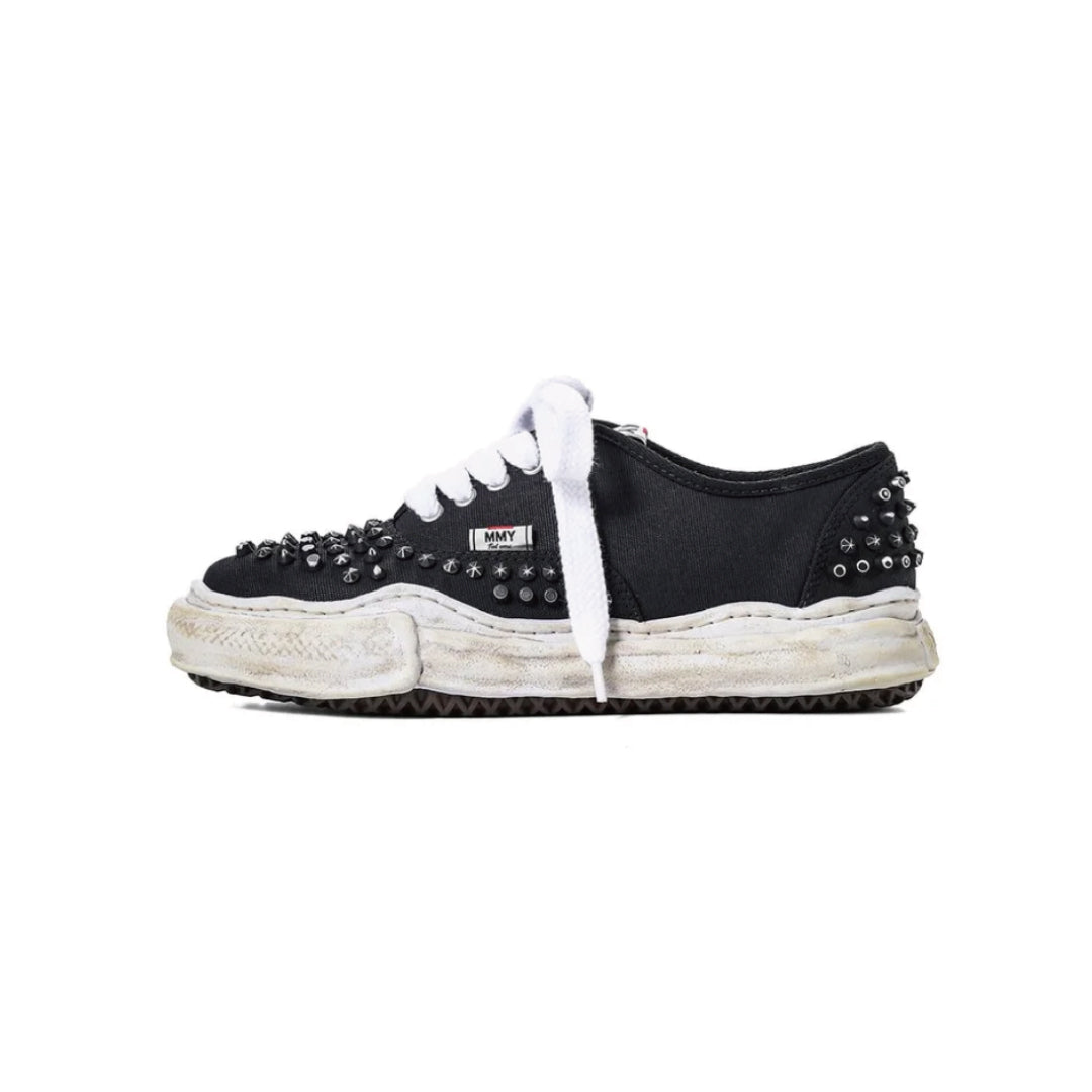 BAKER Original Sole Studded Paint Canvas Low-Top Sneaker ｜Black