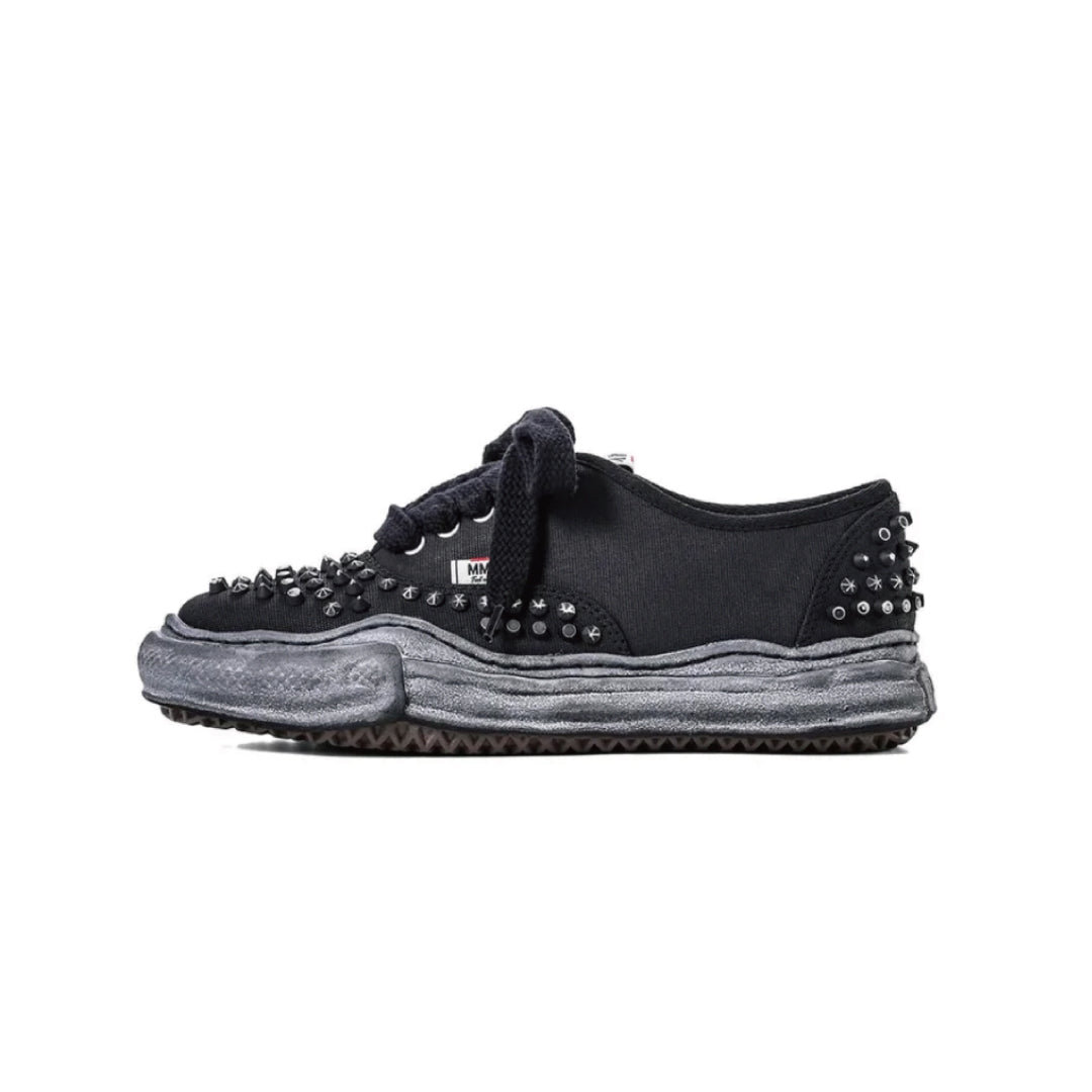 BAKER Original Sole Studded Paint Canvas Low-Top Sneaker ｜Black/ Black