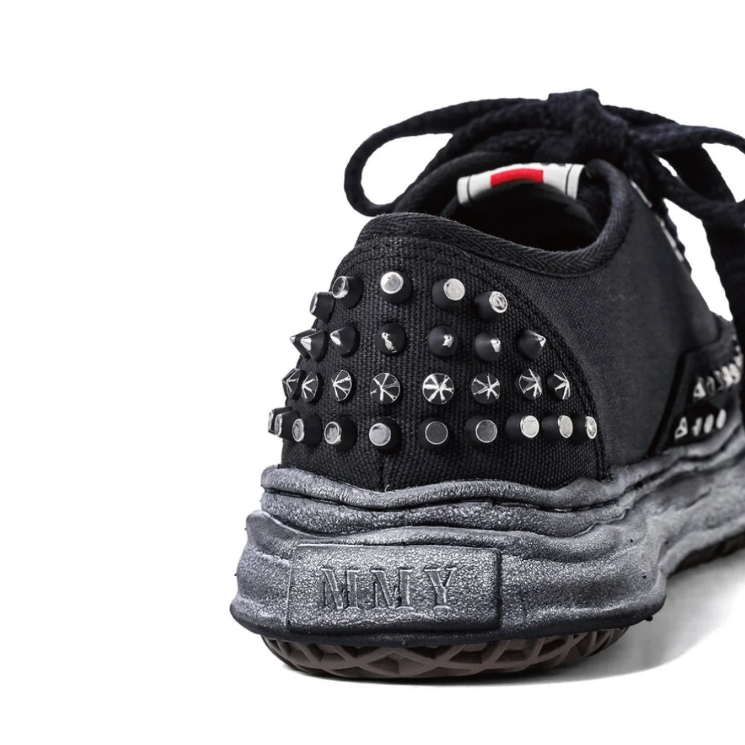 BAKER Original Sole Studded Paint Canvas Low-Top Sneaker ｜Black/ Black