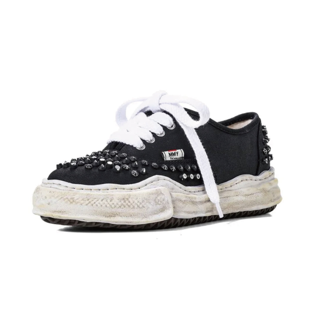 BAKER Original Sole Studded Paint Canvas Low-Top Sneaker ｜Black