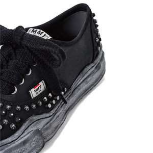 BAKER Original Sole Studded Paint Canvas Low-Top Sneaker ｜Black/ Black