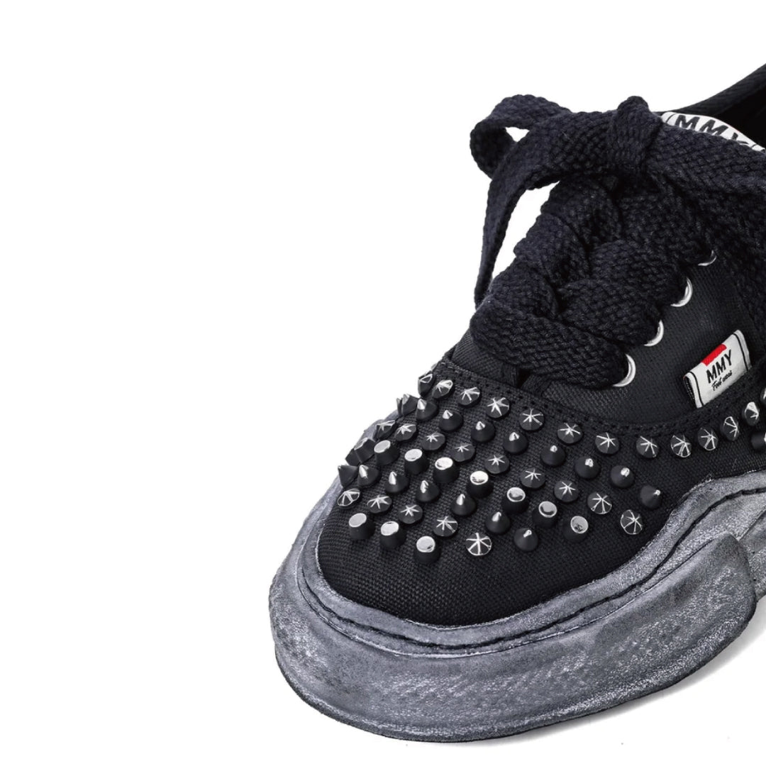 BAKER Original Sole Studded Paint Canvas Low-Top Sneaker ｜Black/ Black