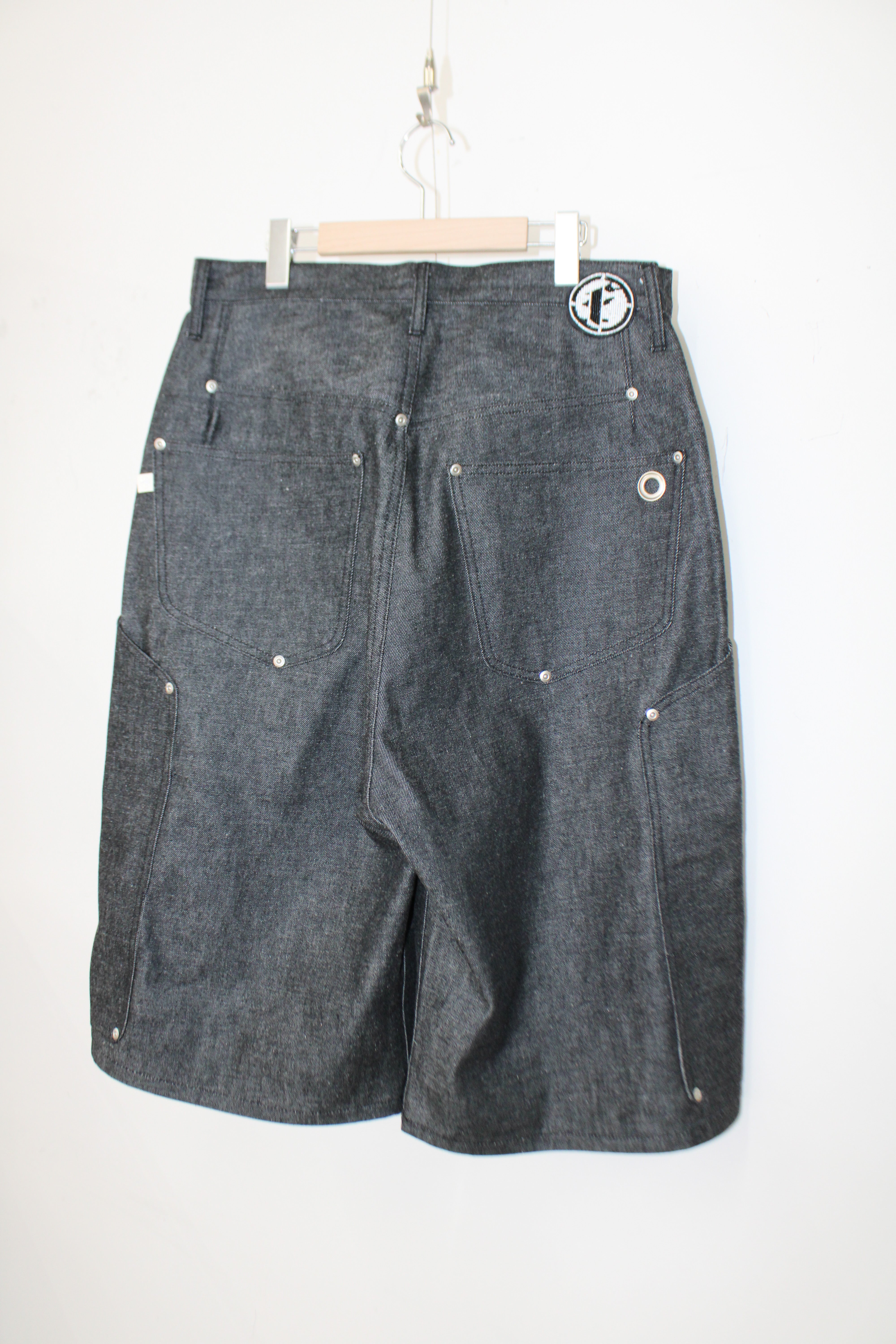 NEWCOMMUNE BAGGY DENIM SHORT｜BLACK