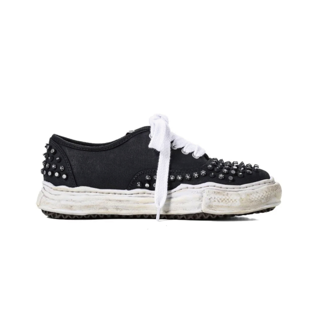 BAKER Original Sole Studded Paint Canvas Low-Top Sneaker ｜Black