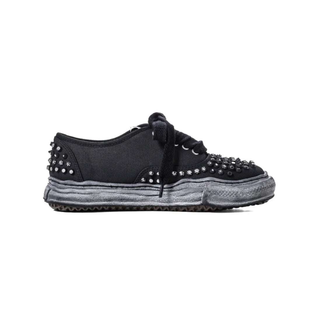 BAKER Original Sole Studded Paint Canvas Low-Top Sneaker ｜Black/ Black