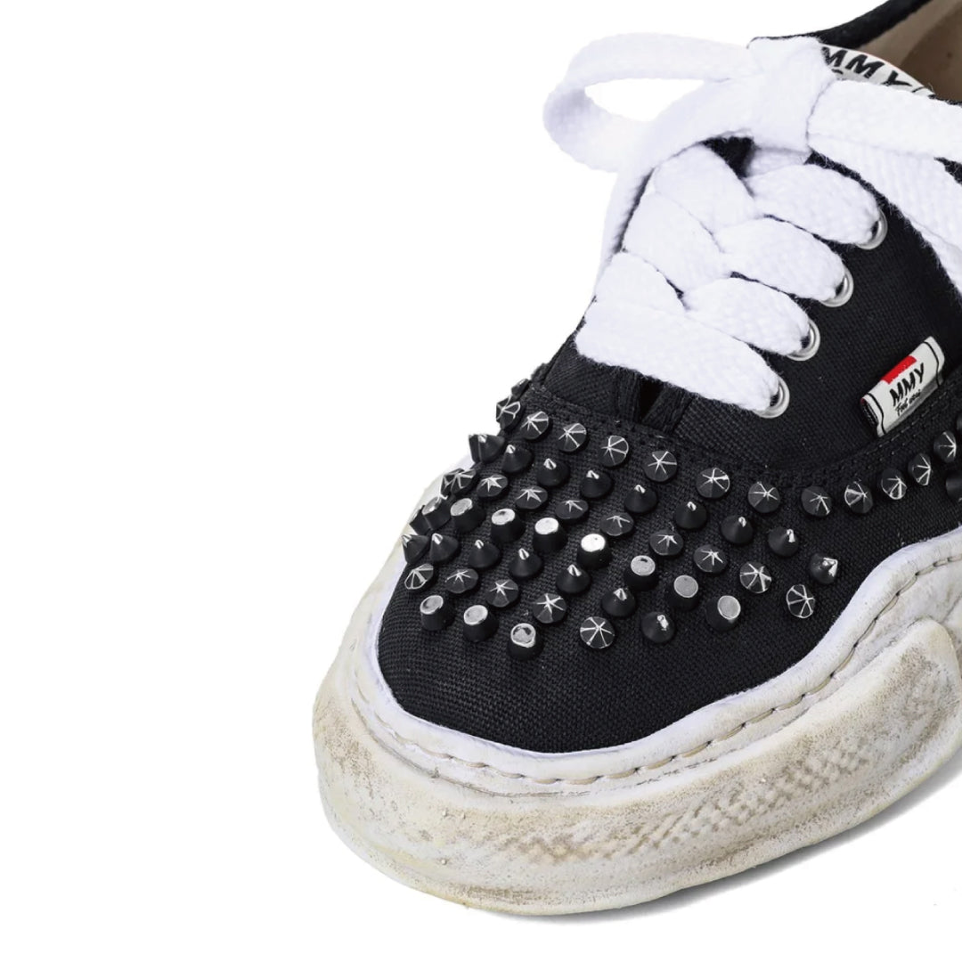 BAKER Original Sole Studded Paint Canvas Low-Top Sneaker ｜Black