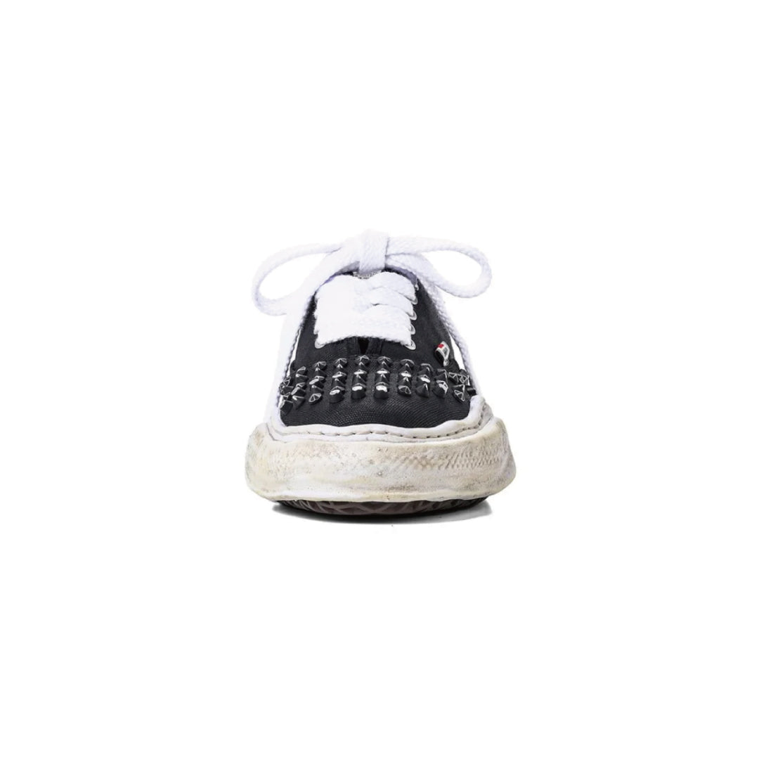 BAKER Original Sole Studded Paint Canvas Low-Top Sneaker ｜Black