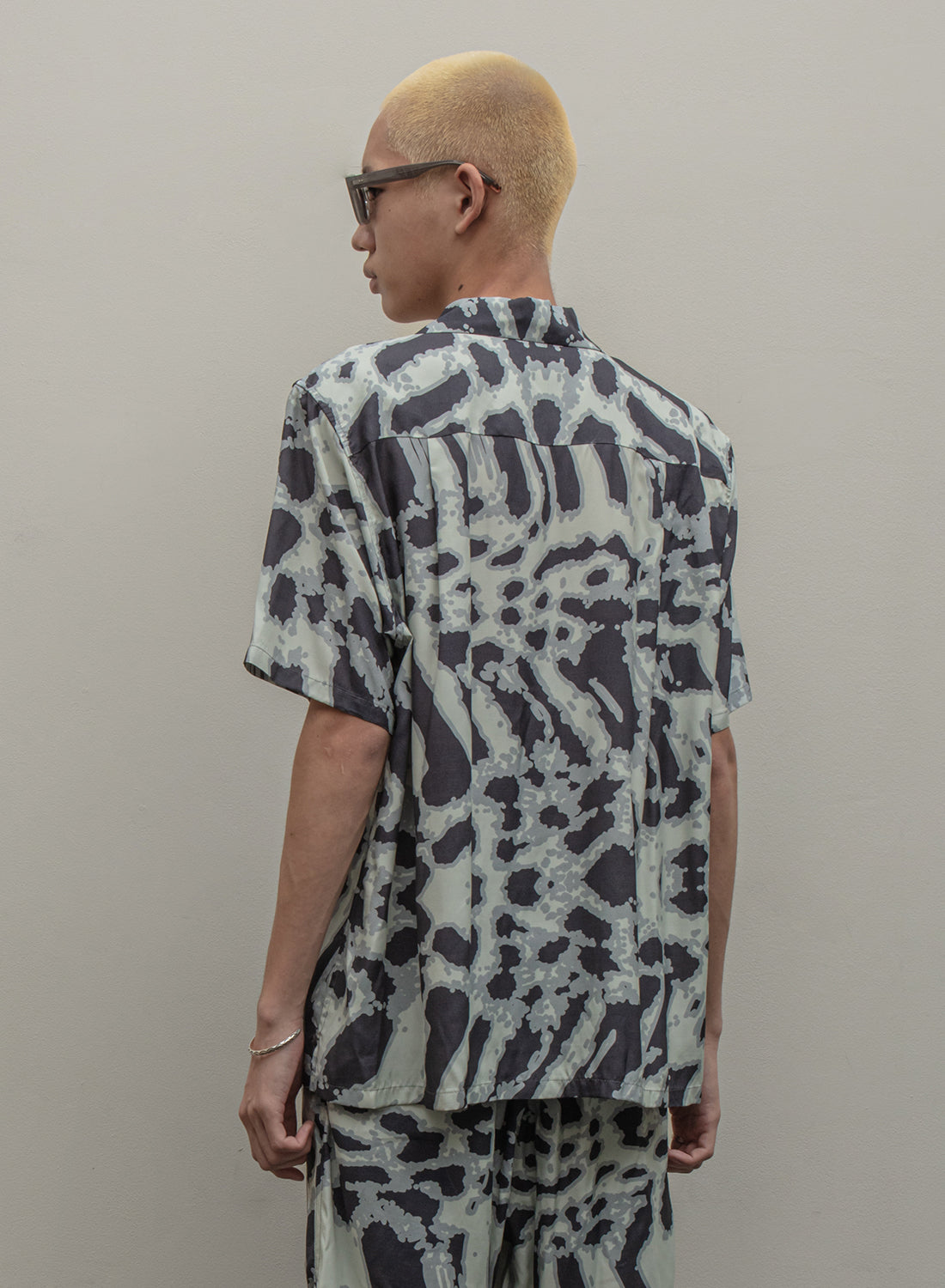 ACID ANIMAL RAYON SS SHIRT｜GRAY