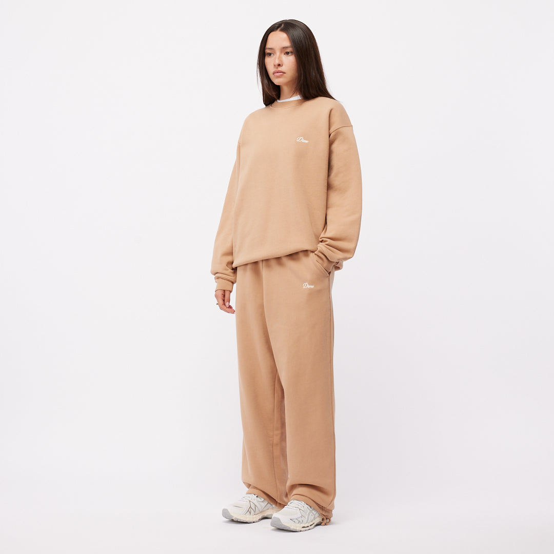 CURSIVE SMALL LOGO CREWNECK｜HAZELNUT