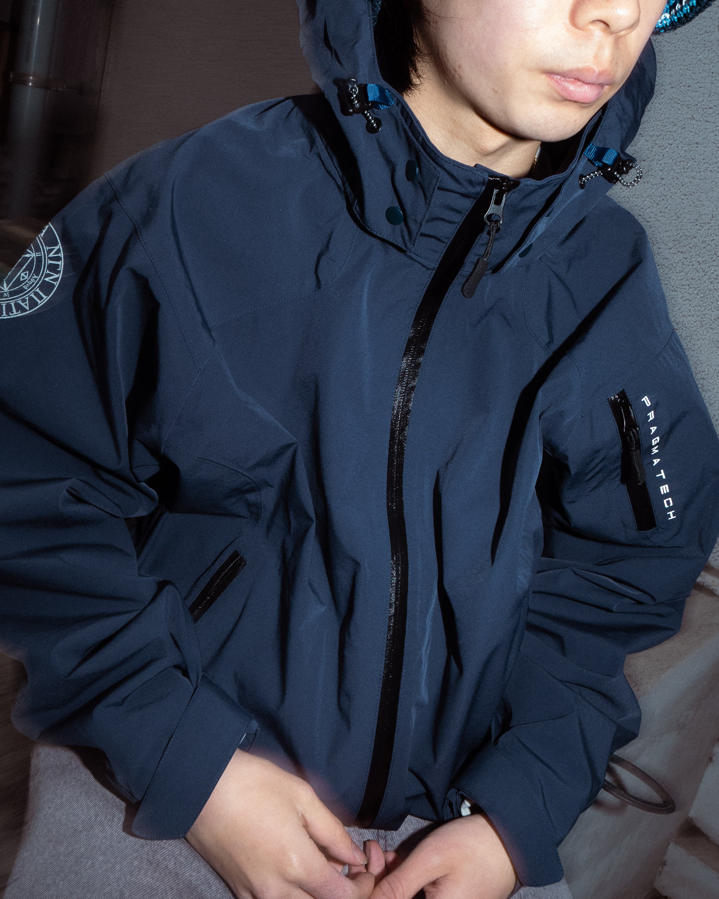 PRAGMATECH PAVEMENT JACKET｜NAVY