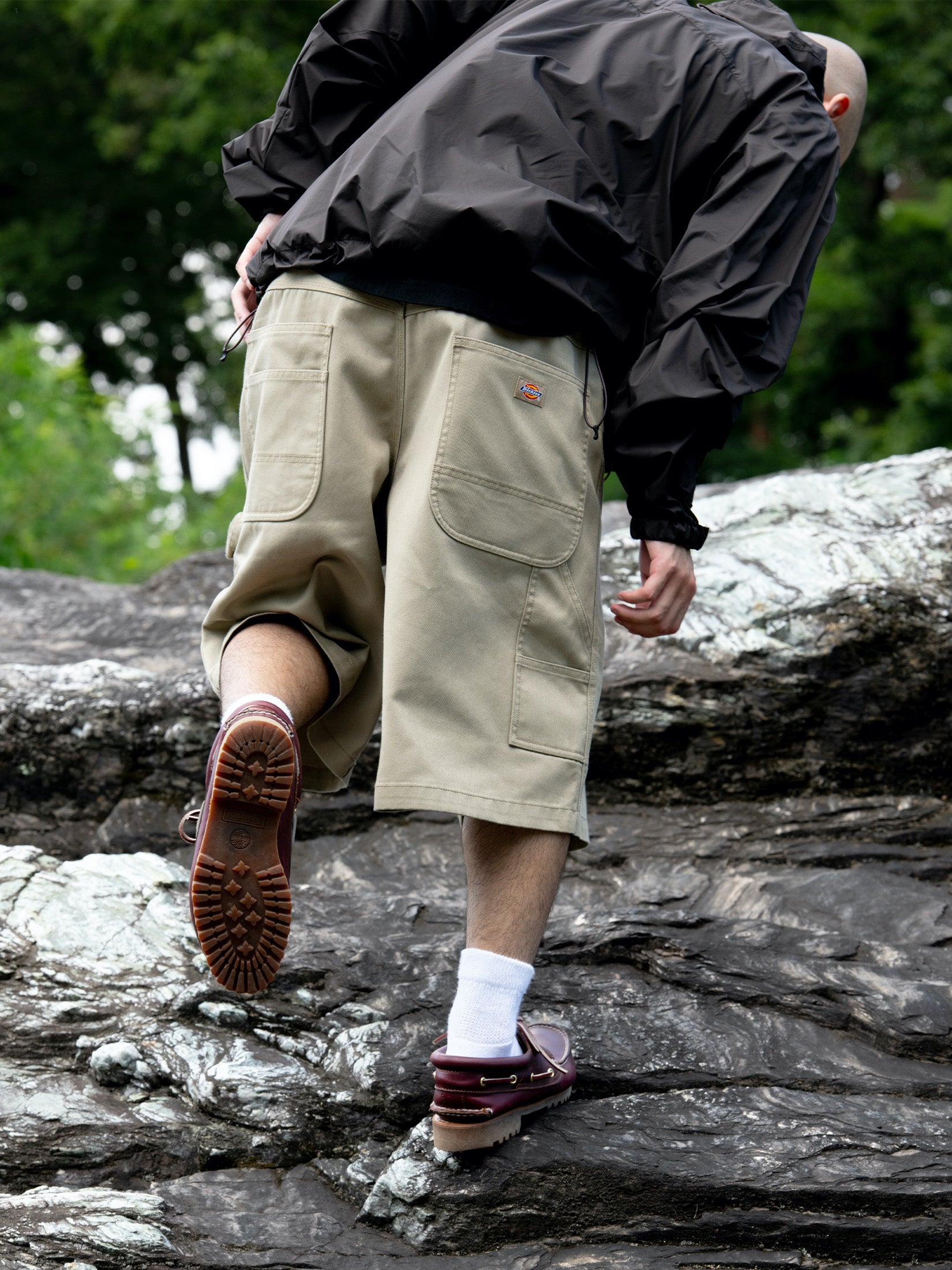 DICKIES® / CARPENTER WIDE SHORTS｜KHAKI