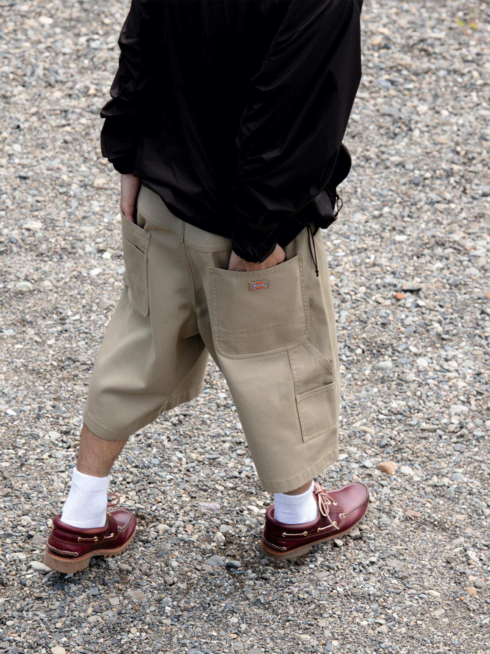 DICKIES® / CARPENTER WIDE SHORTS｜KHAKI