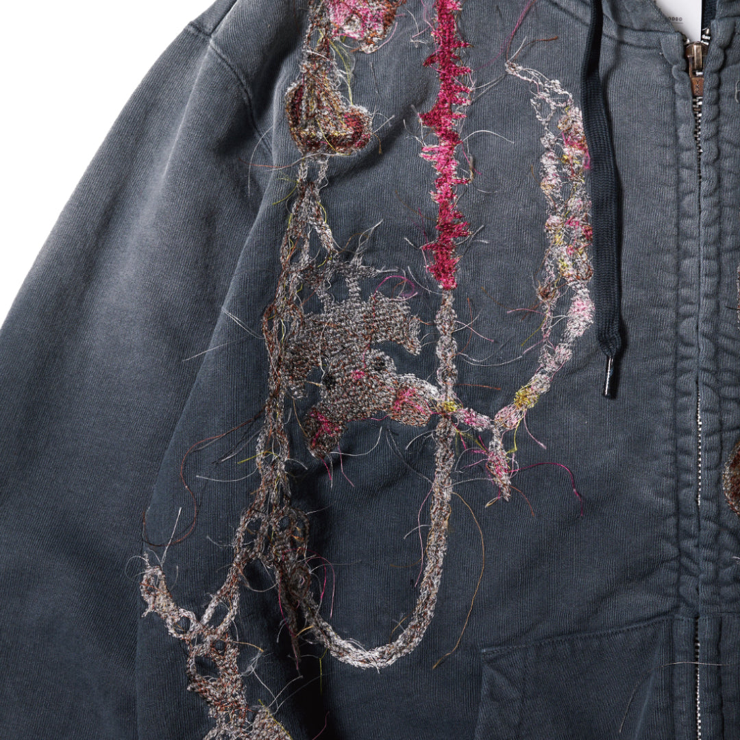 EMBROIDERED CHAIN ZIP-UP HOODIE｜GREY