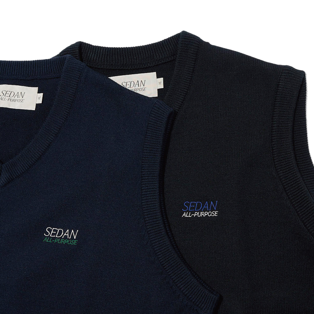 TECH LOGO KNIT VEST｜NAVY