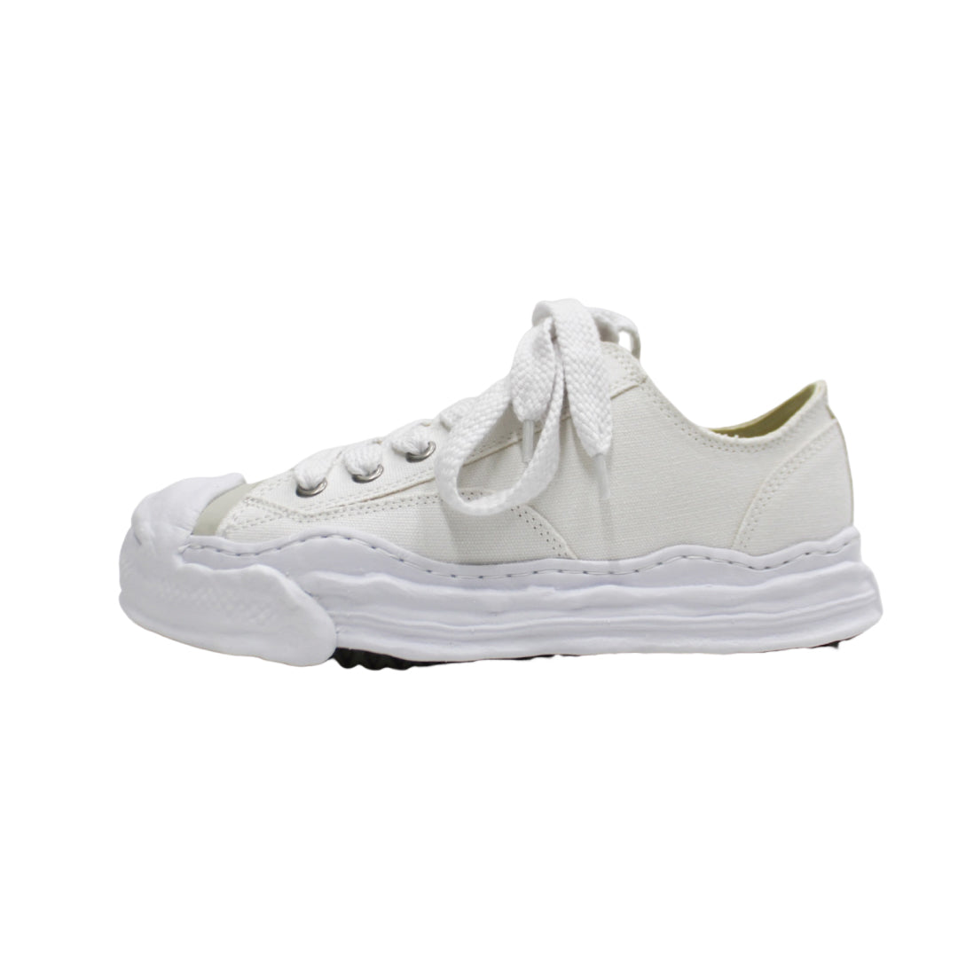 "HANK" OG Sole Canvas Low-top Sneaker | WHITE