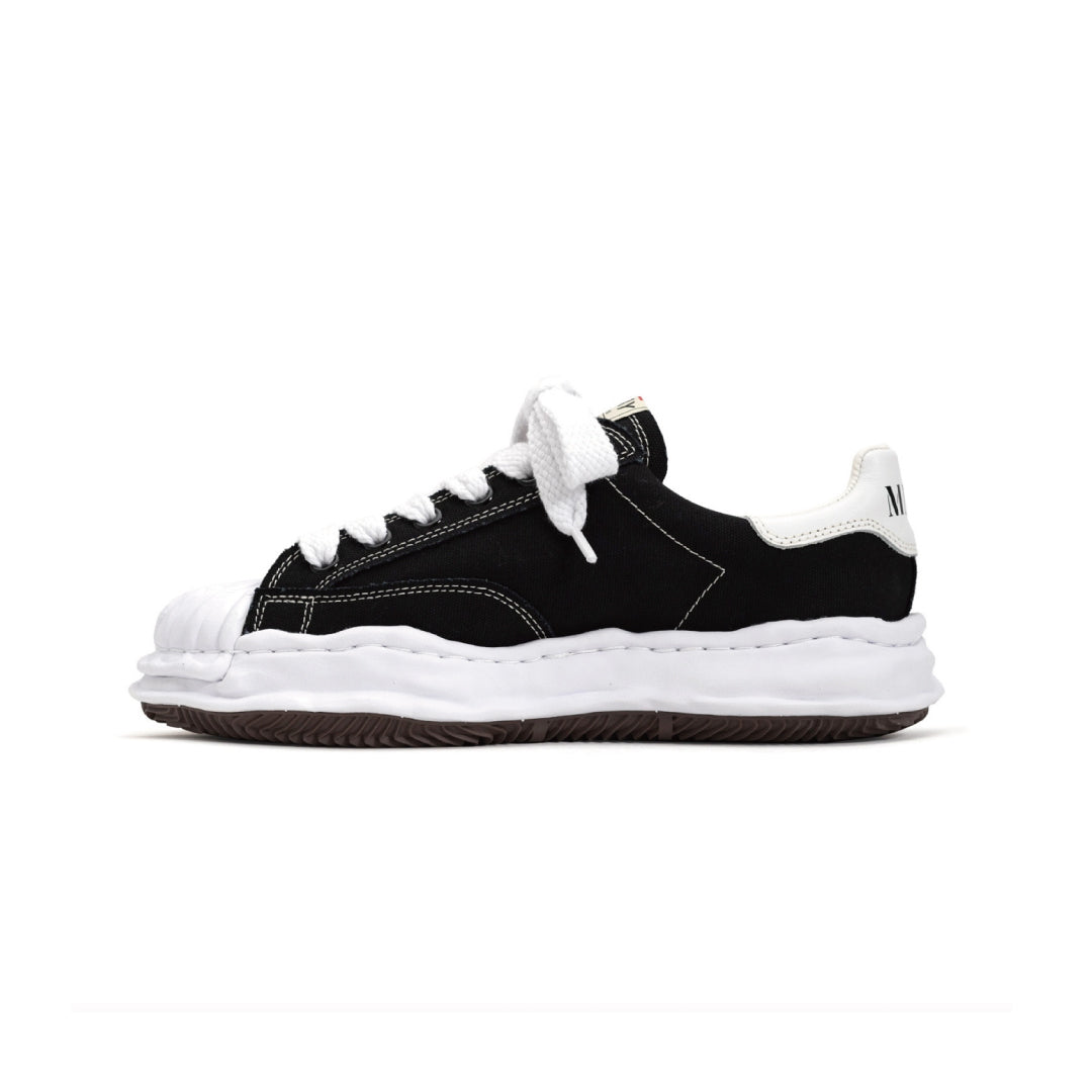 "BLAKEY" OG Sole Canvas Low-top Sneaker｜Black