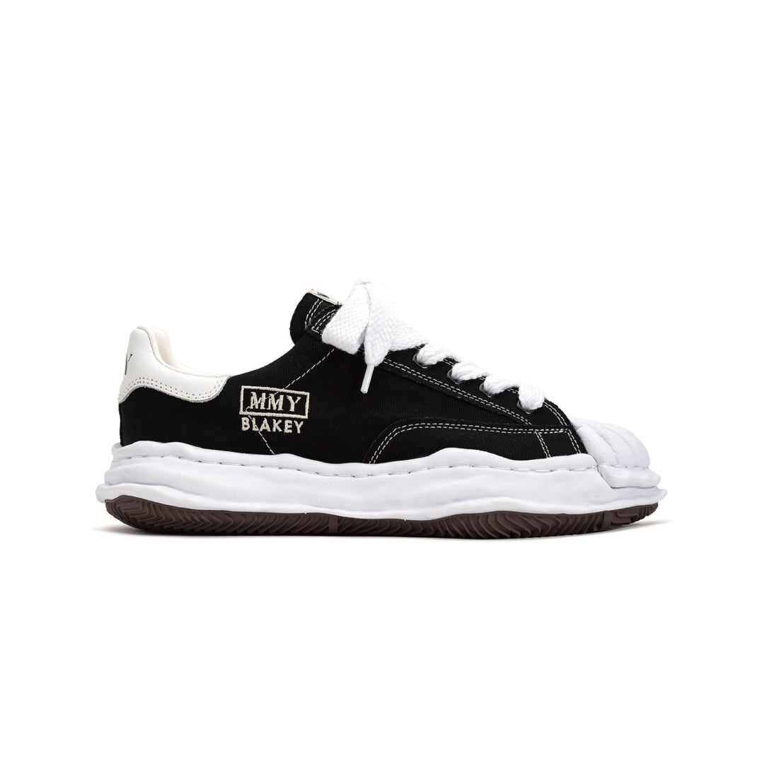 "BLAKEY" OG Sole Canvas Low-top Sneaker｜Black